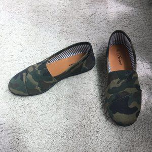Camo slip on shoes